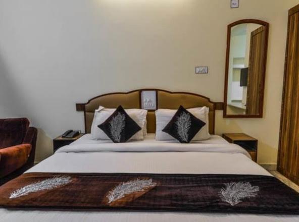 Hotel Vinayakam Udaipur Bagian luar foto