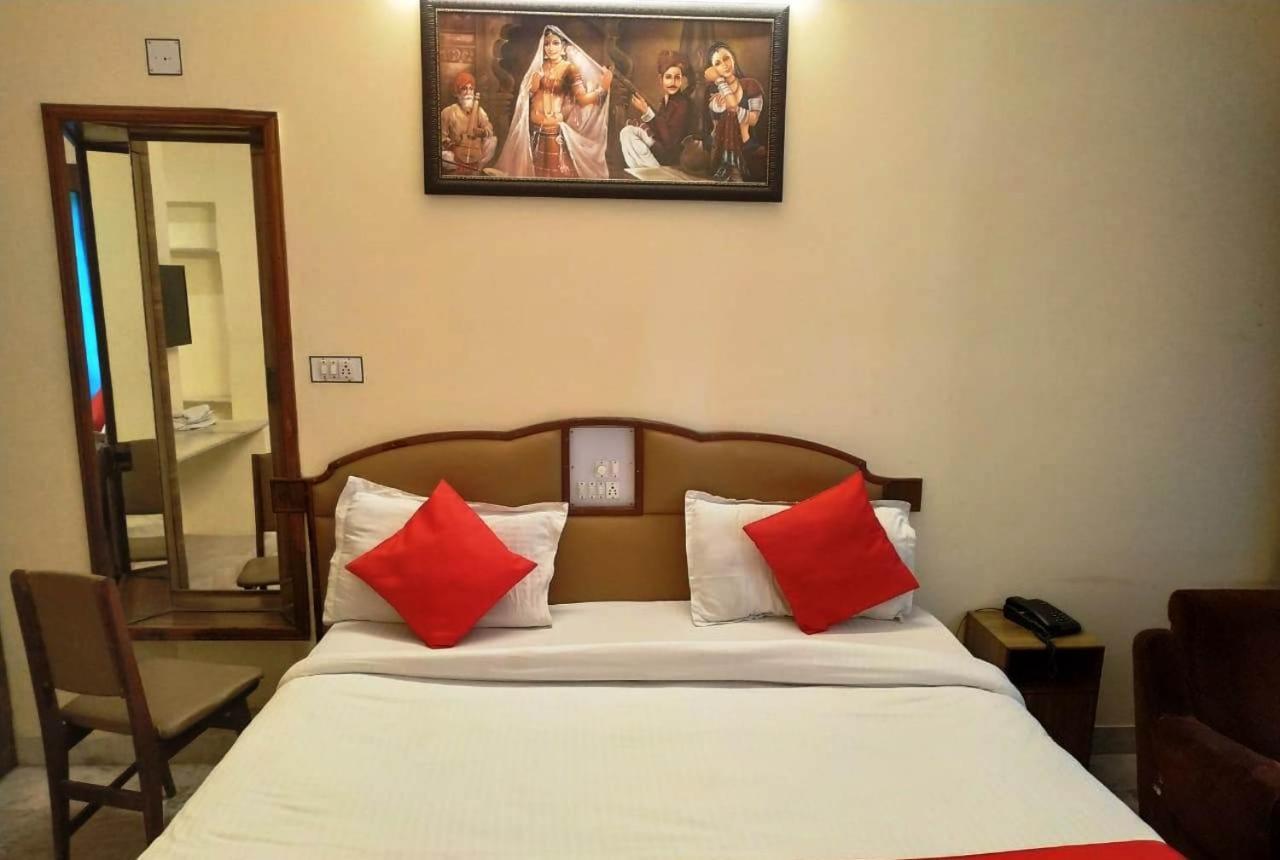 Hotel Vinayakam Udaipur Bagian luar foto