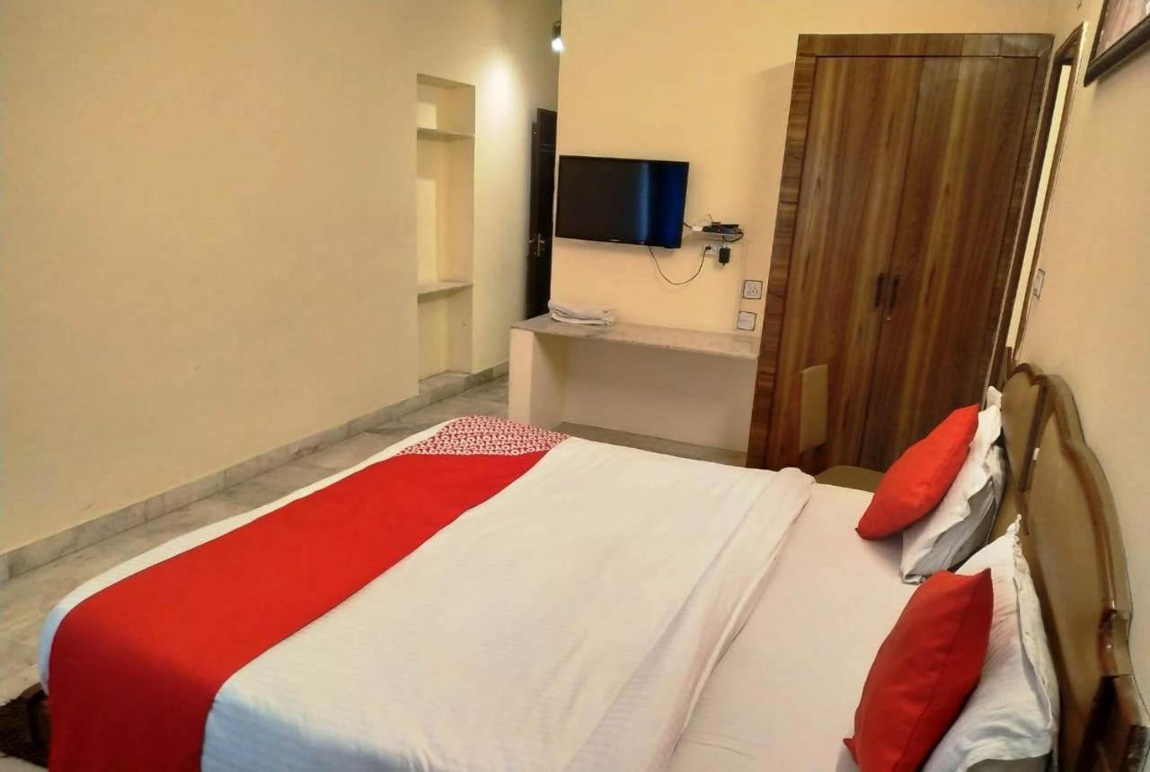 Hotel Vinayakam Udaipur Bagian luar foto