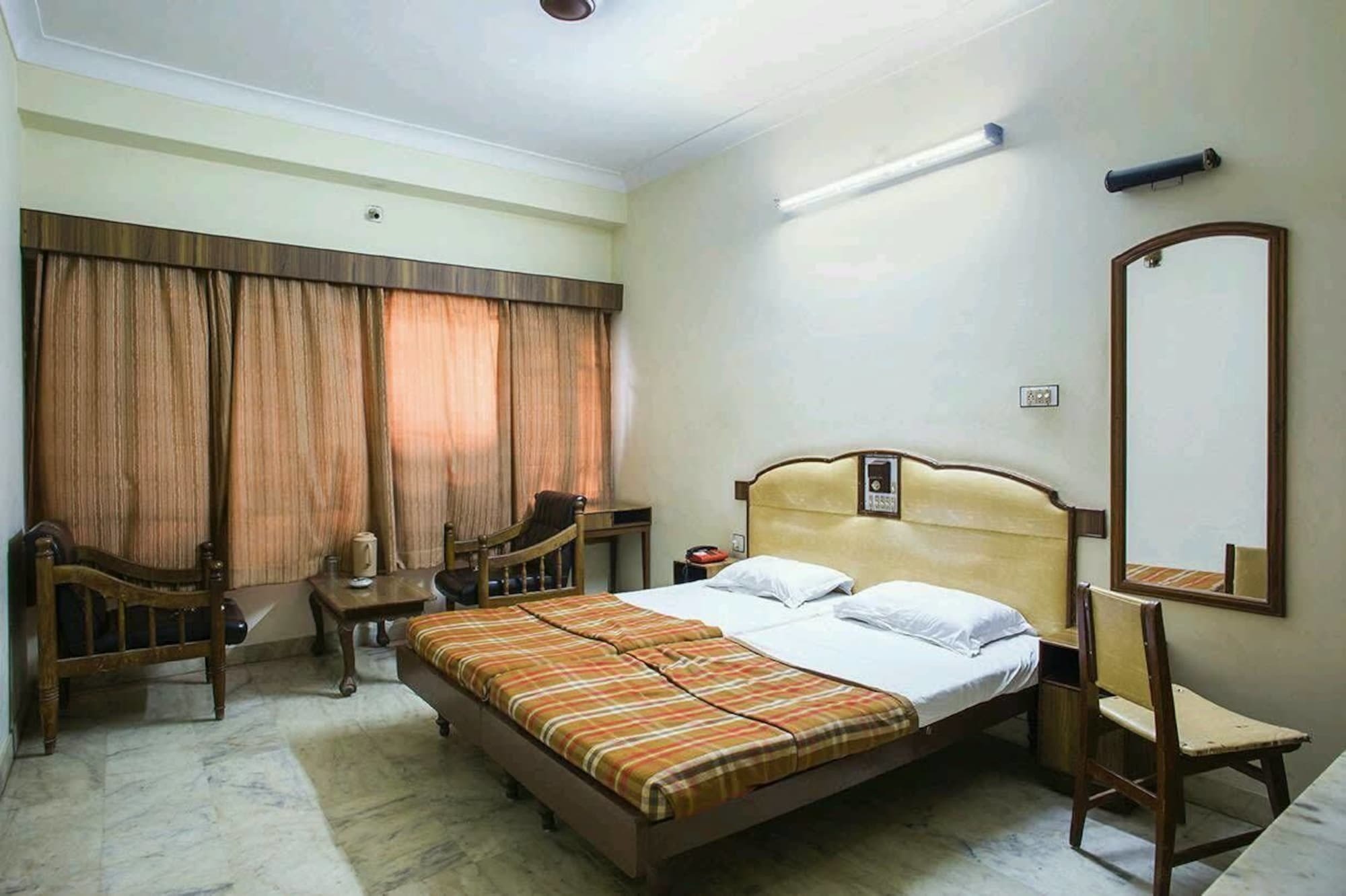 Hotel Vinayakam Udaipur Bagian luar foto